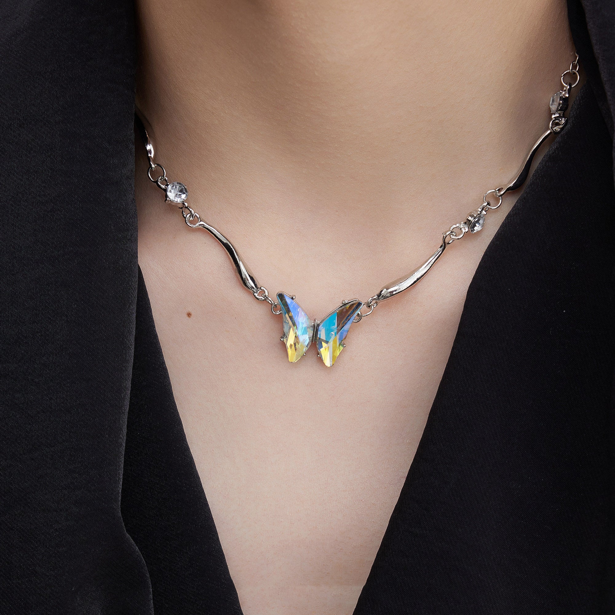 Gradient Bbutterfly Metal Irregular Clavicle Necklace